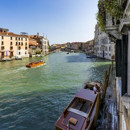 Palazzo Loredan Grand Canal Venezia