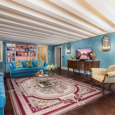 Appartamento Palazzo Loredan Grand Canal
